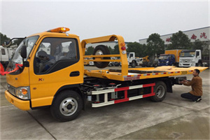 平坝哪里有拖车服务